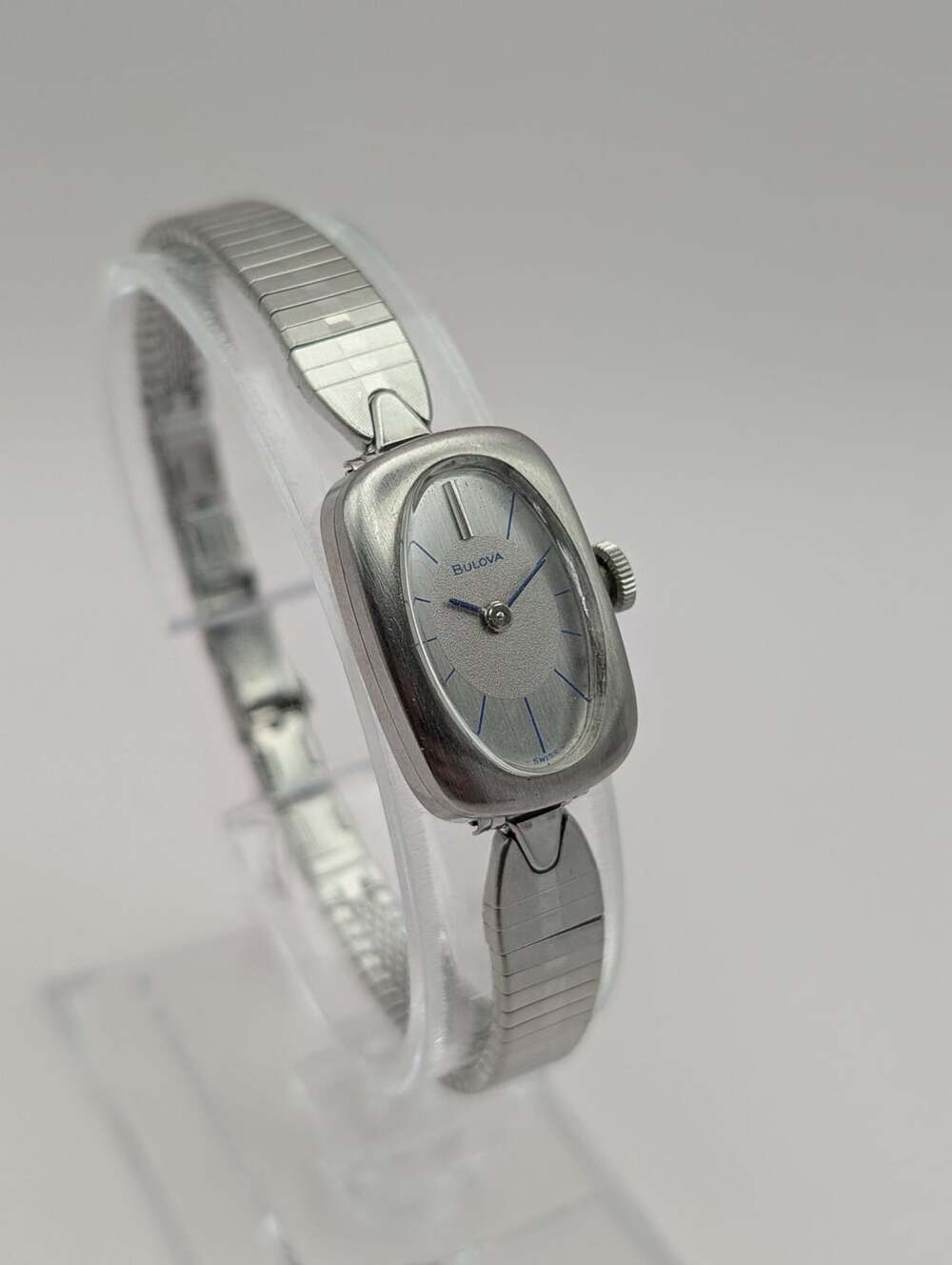 1970 Vintage Bulova Mechanical Ladies Watch, Oval Textured Silver Dial Mesh Band